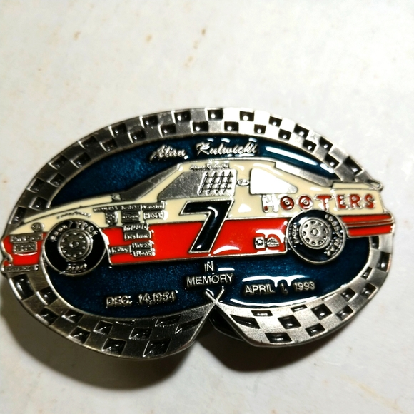 In Memory of Alan Kulwicki Metal Enamel Belt Buckle Dated on the Front W/Racecar - Picture 3 of 7